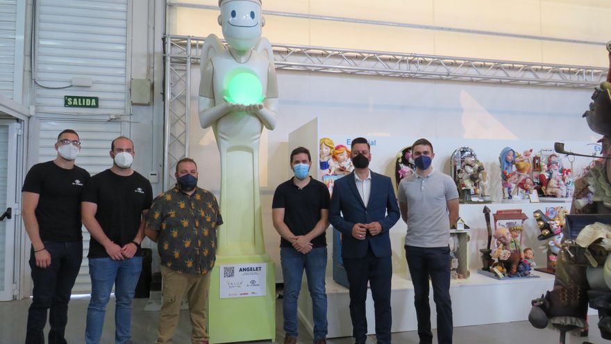 El ninot que marcará los aforos según el color de la esfera.