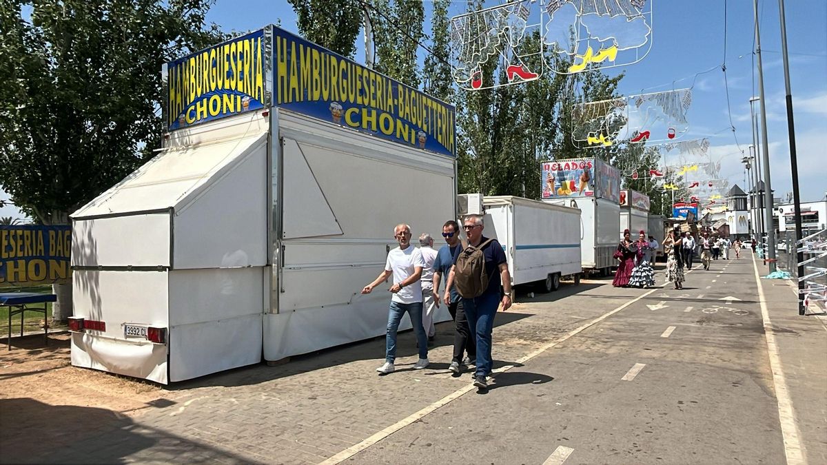 Puesto de la Hamburguesería Choni que sufrió la pelea el pasado lunes