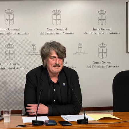 El portavoz del Grupo Parlamentario de IU Convocatoria por Asturies, Xabel Vegas. 