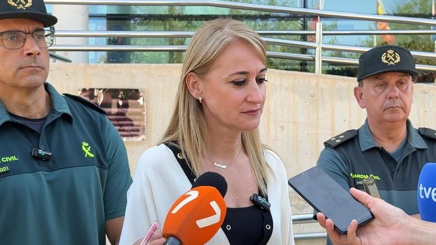 La delegada del Gobierno, Mariola Guevara, junto al coronel jefe de la Guardia Civil de la Región de Murcia, Francisco Pulido