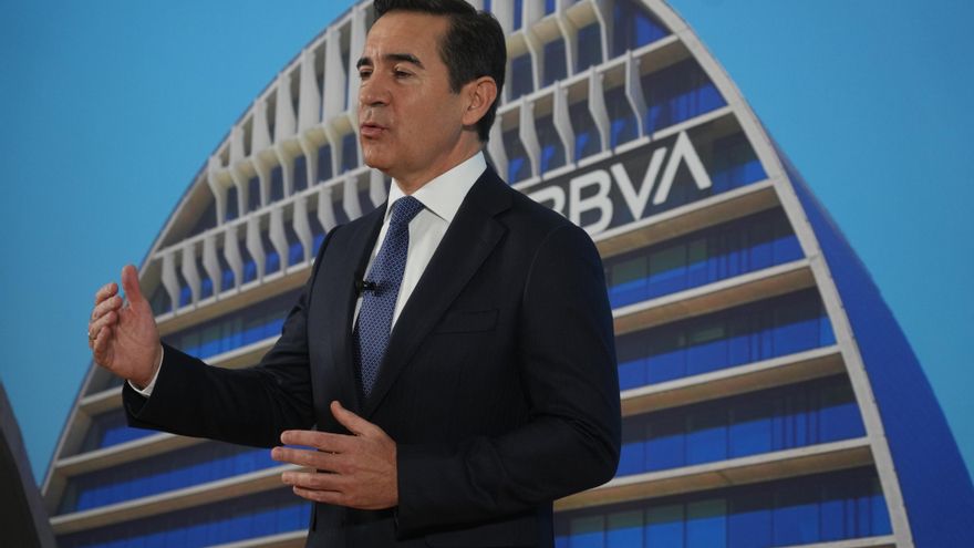BBVA asume que la escalada en Irán y el cierre del estrecho de Ormuz pueden impactar negativamente en la economía