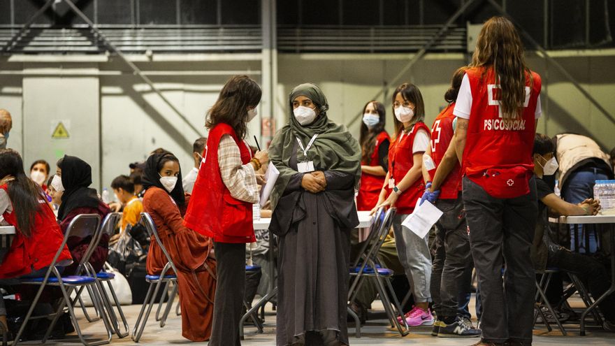 La Cruz Roja, desde el campamento de Torrejón: "No saben dónde están, qué va a pasar con ellos"