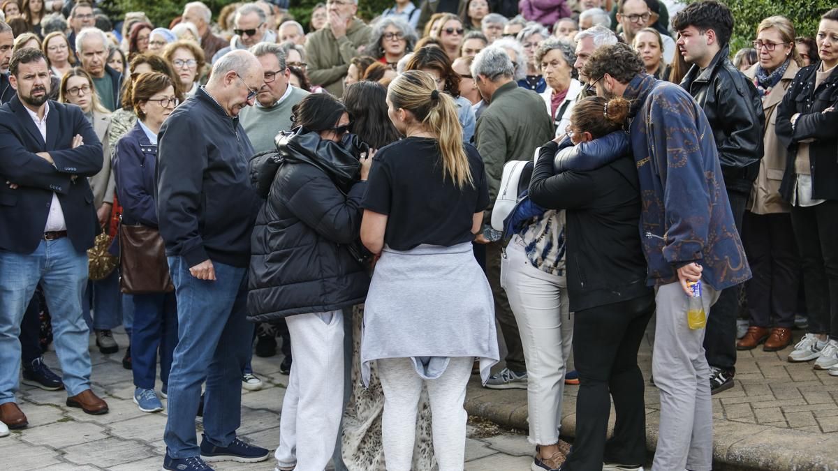 Concentración por el asesinato de una mujer en la Fuensanta