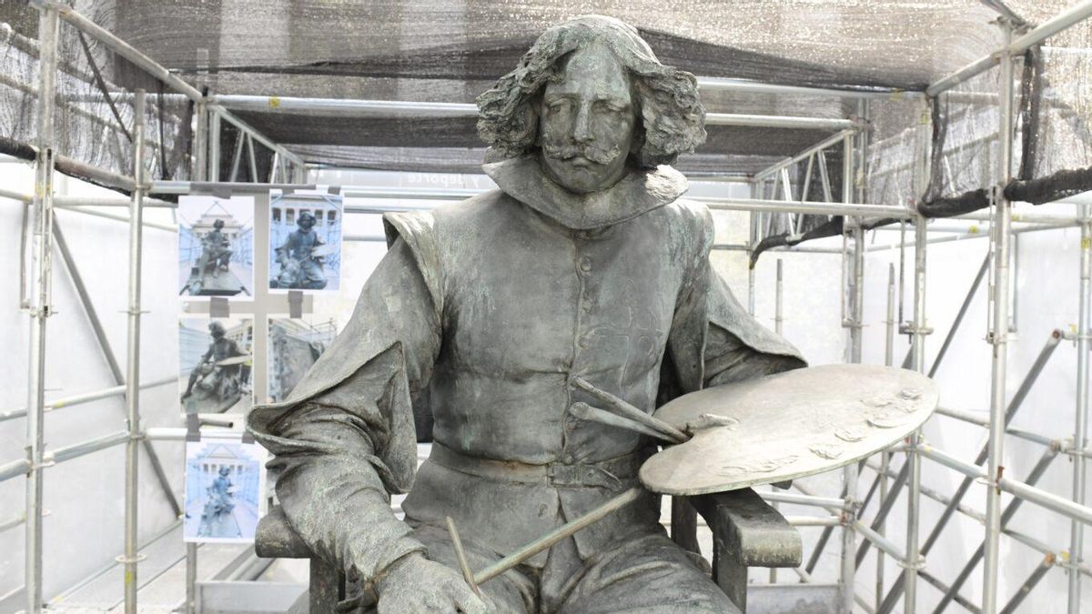 Un Velázquez renovado recibirá a los visitantes del Prado desde septiembre después de la limpieza de su estatua