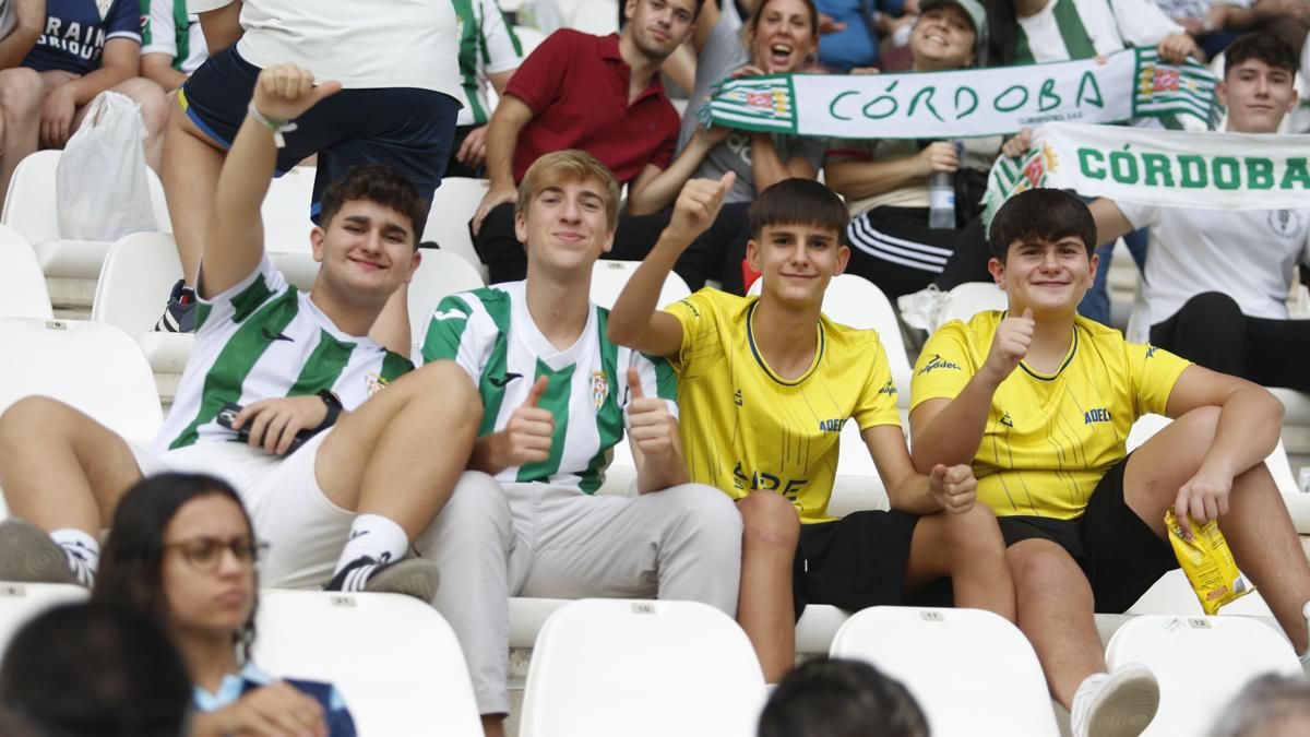 Grada Blanquiverde del Córdoba CF - UD Almería