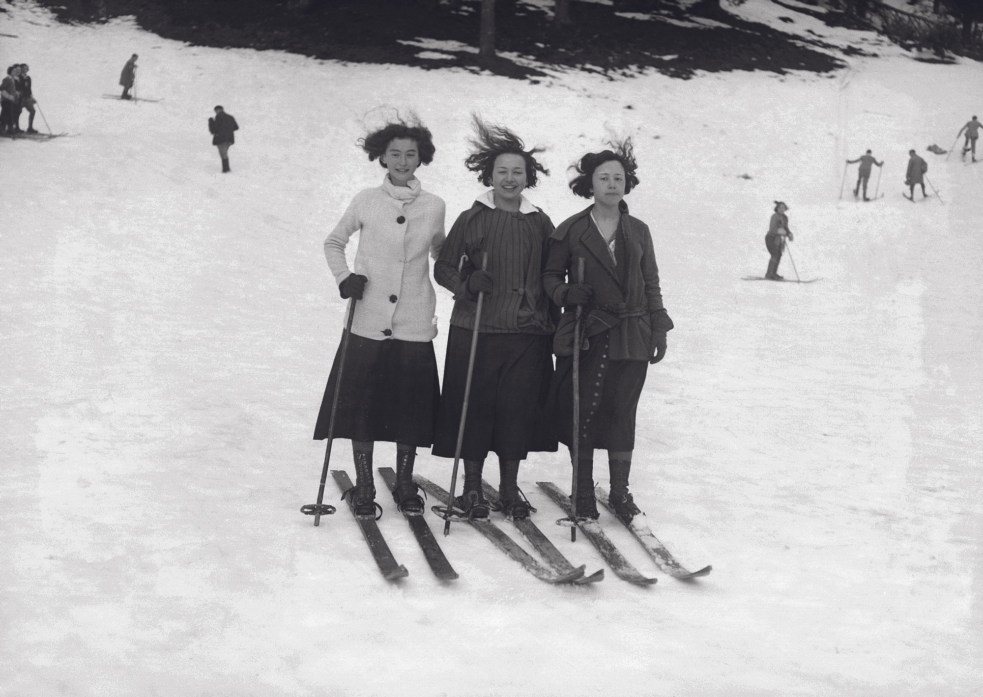 Esquiadoras en la sierra de Madrid, 1933.
