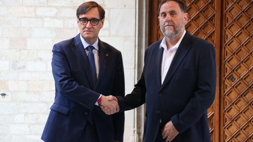Illa y Junqueras sellan el primer pacto de presupuestos de la legislatura catalana