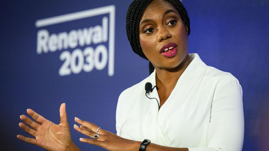 La favorita a líder 'tory' pone a España como ejemplo por “deportar a inmigrantes ilegales de manera adecuada”