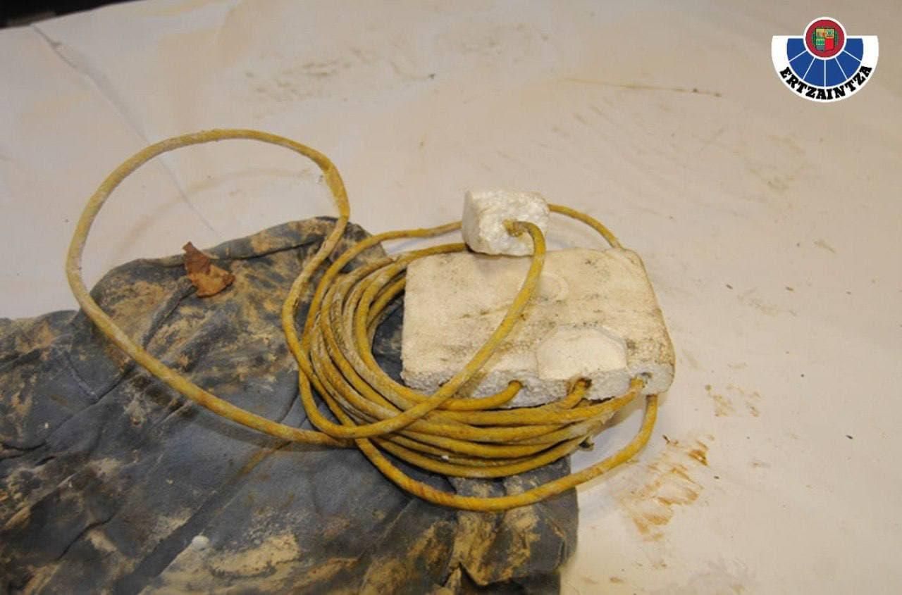 Armas y munición encontradas en el zulo de Ataun