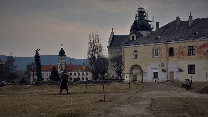El centro de la ciudad Zhovkva, a unos 40 km de la frontera con Polonia, el pasado jueves.