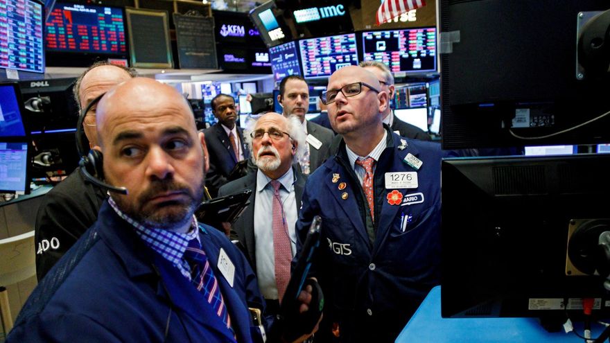 Una crisis bancaria a golpe de tuit: el pánico alimentado en las redes que se contagió a los mercados