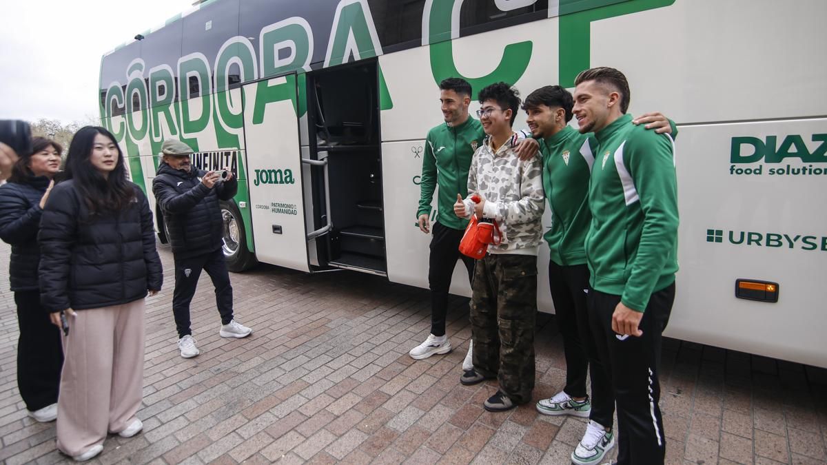 Presentación del nuevo autobús del Córdoba CF
