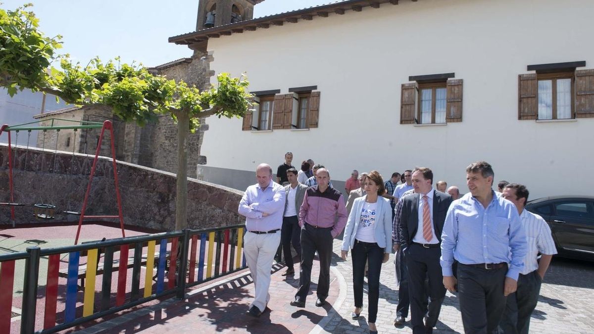 Renovada la pavimentación del entorno del Camino de Santiago a su paso por Bizkarreta-Gerendiain (Erro)