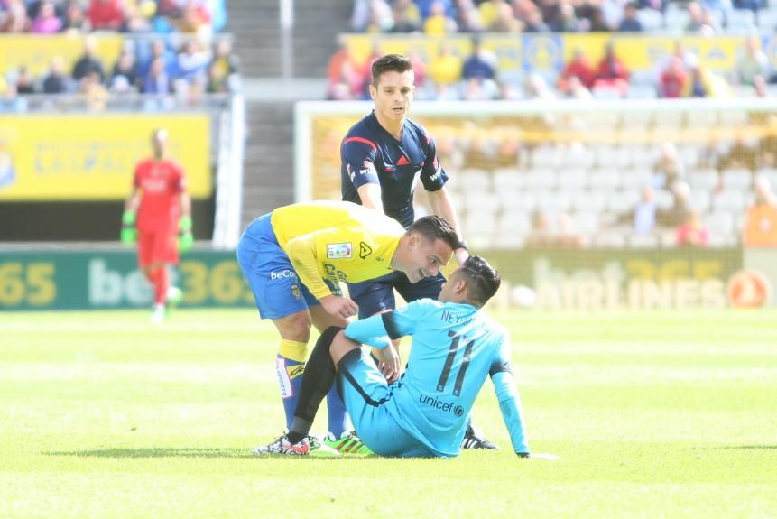 Imágenes del partido entre la UD Las Palmas y el FC Barcelona en el Estadio de Gran Canaria. (Alejandro Ramos).