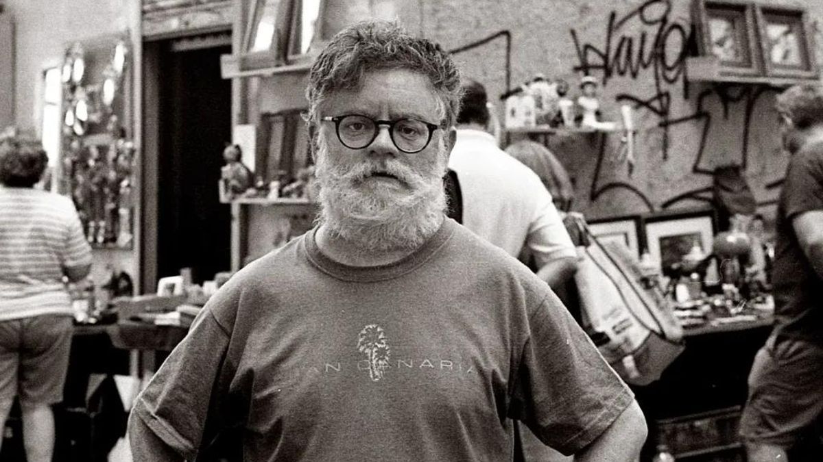El historiador de El Rastro que subsistió vendiendo allí su libro cuenta por qué acumula 300 años de éxito en Madrid
