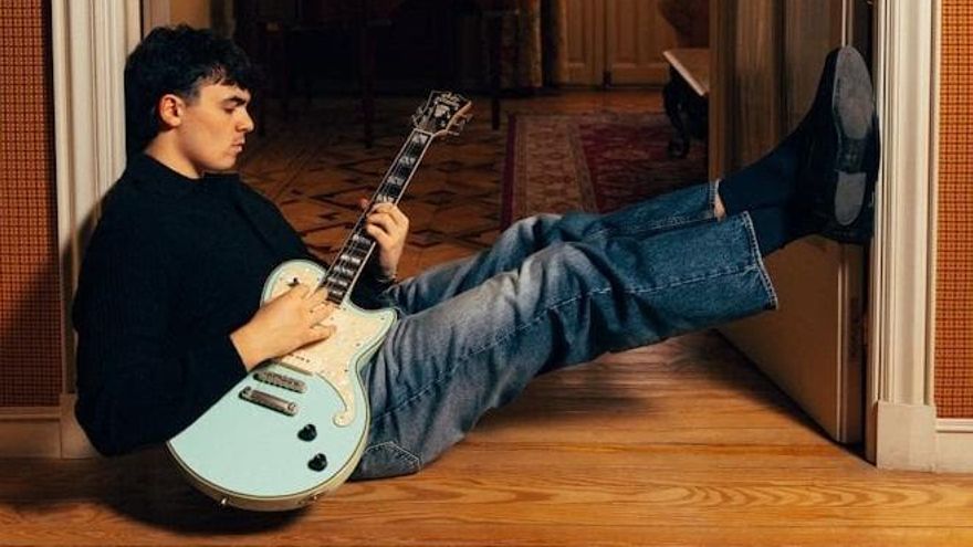 El artista Javi Chapela.