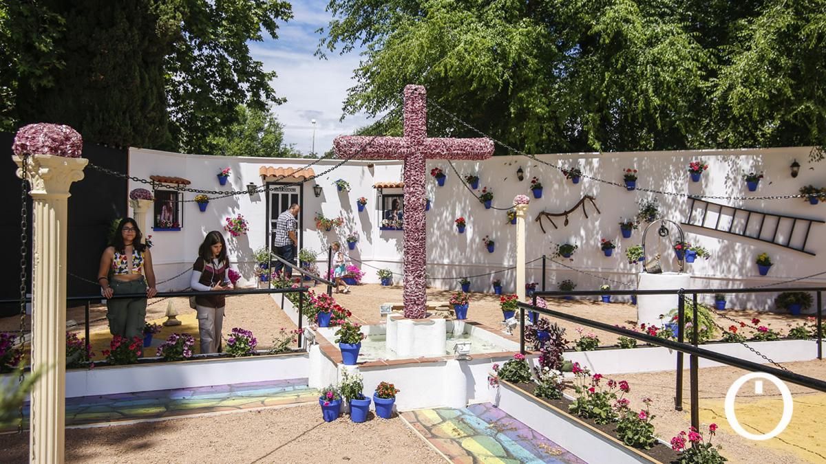 Segundo premio en Zonas Modernas Cruz Asociación de Vecinos San José Obrero