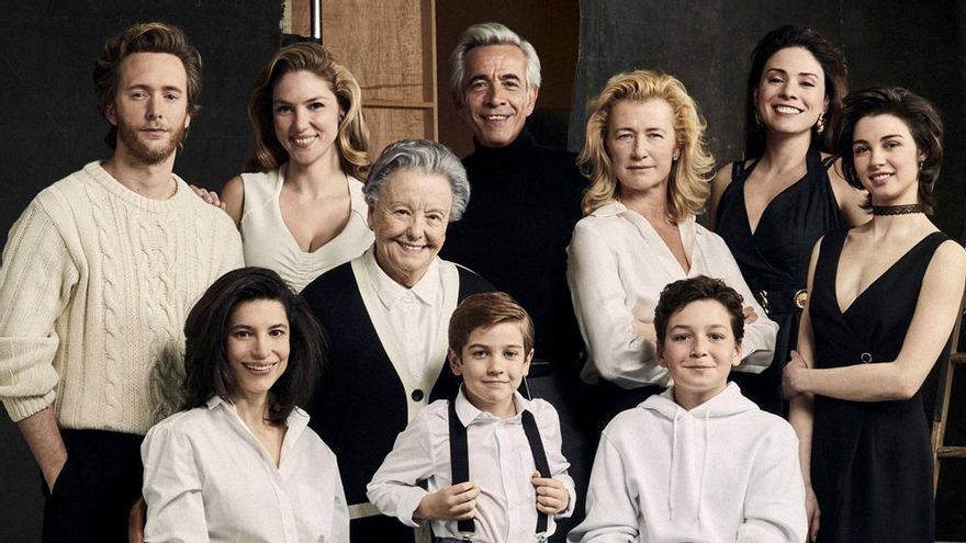 El cartel de la nueva temporada con el elenco al completo