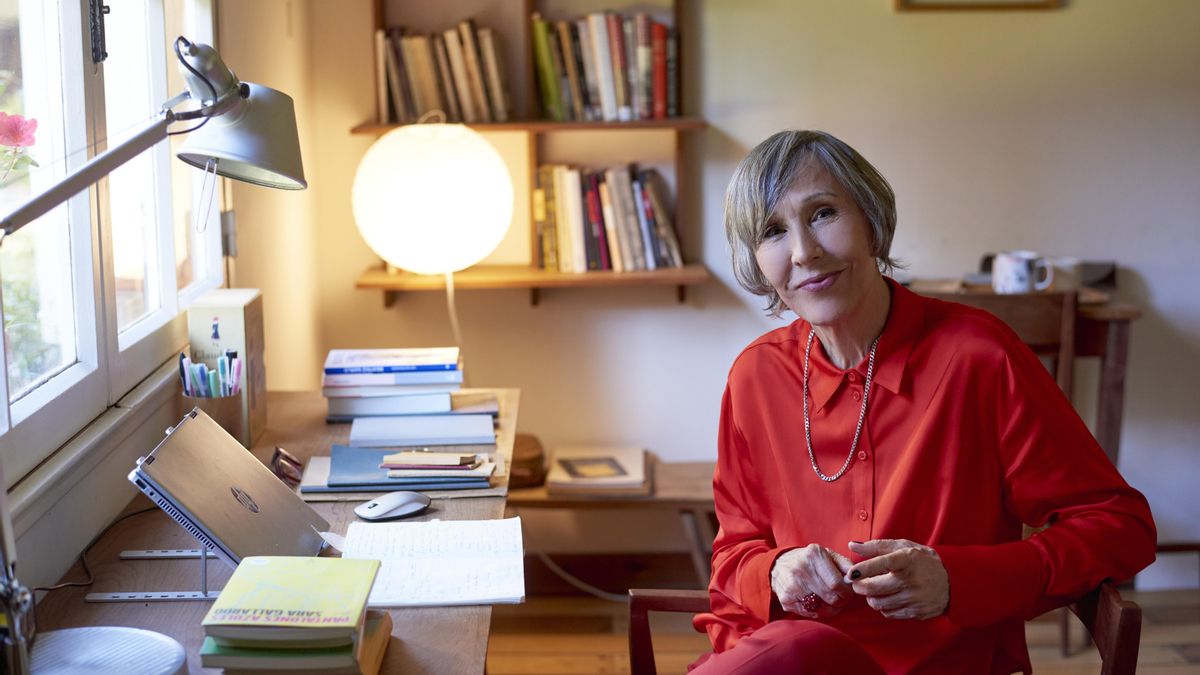 La escritora Laura Ramos acaba de publicar el libro "Mi niñera de la KGB" a través del sello Lumen.