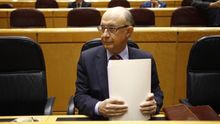 El ministro de Hacienda, Crítobal Montoro, dice que los nuevos PGE incluirán 5.000 millones más para las CCAA