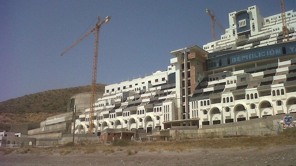 Archivo - Hotel en el El Algarrobico