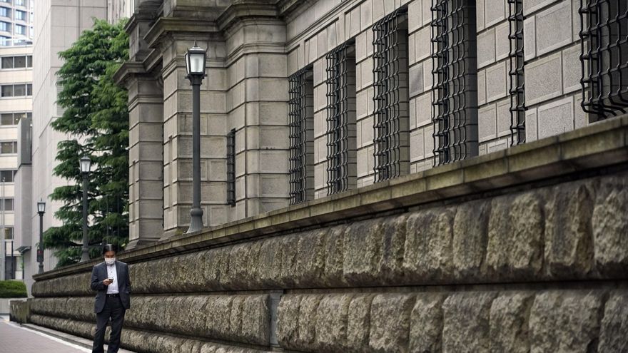 El Banco de Japón recorta su previsión de crecimiento para 2025 por los aranceles