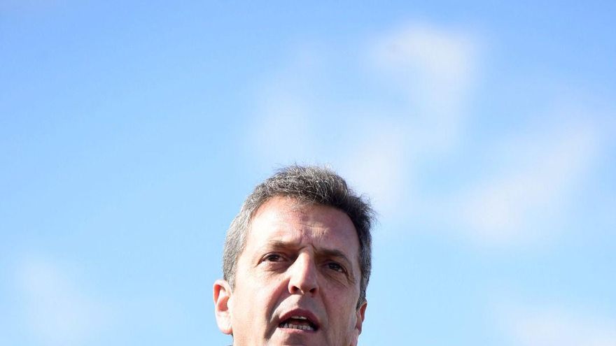 Paro de colectivos: Massa cuestionó a los empresarios y los acusó de ser "parásitos del Estado"