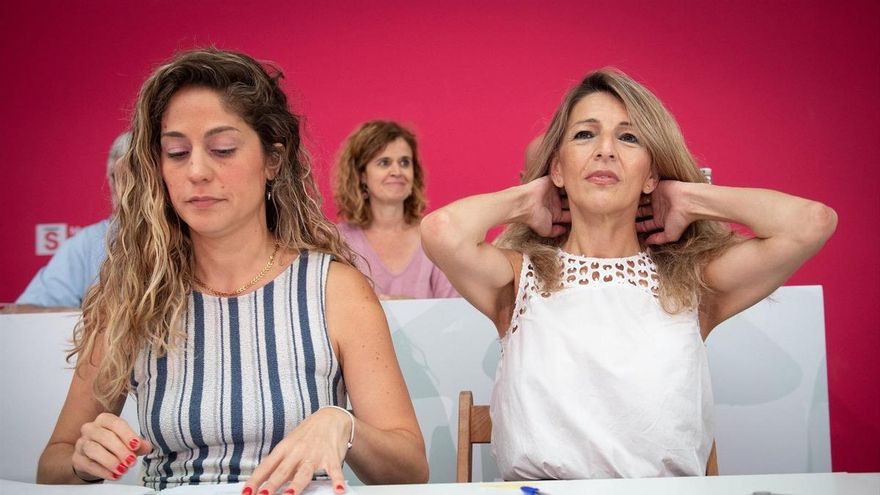 La coordinadora de Movimiento Sumar, Lara Hernández y la vicepresidenta segunda y ministra de Trabajo, Yolanda Díaz, el 12 de julio