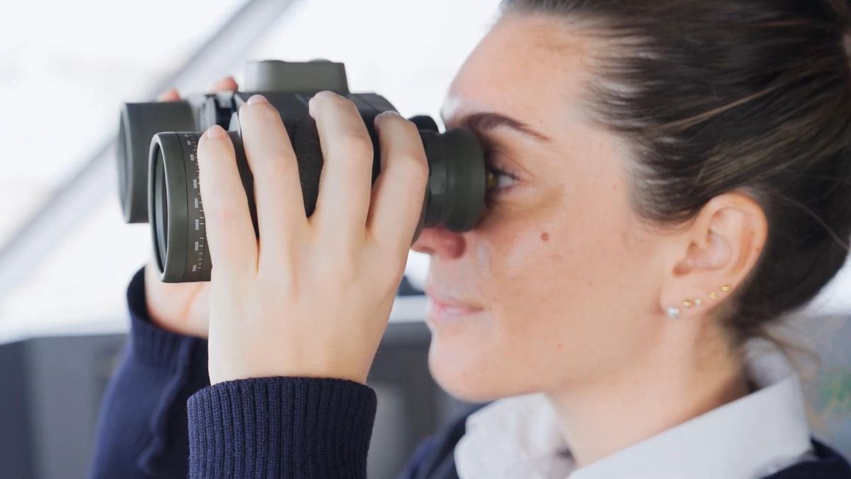 "En la universidad éramos seis chicas y 40 chicos; hoy, a bordo, soy la única mujer de mi departamento"