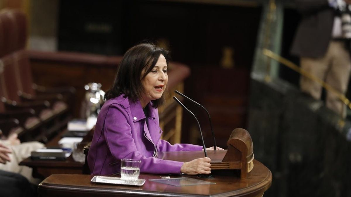 Robles se siente "respaldada" por el Grupo Socialista, niega división y reta a quienes tengan quejas a dar sus nombres