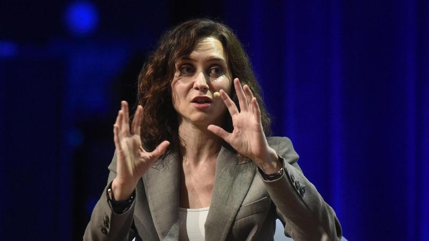 Ayuso afirma que el Gobierno solo quiere "inmigrantes pobres" y mantiene el bulo de que la regularización "manipula censos electorales"