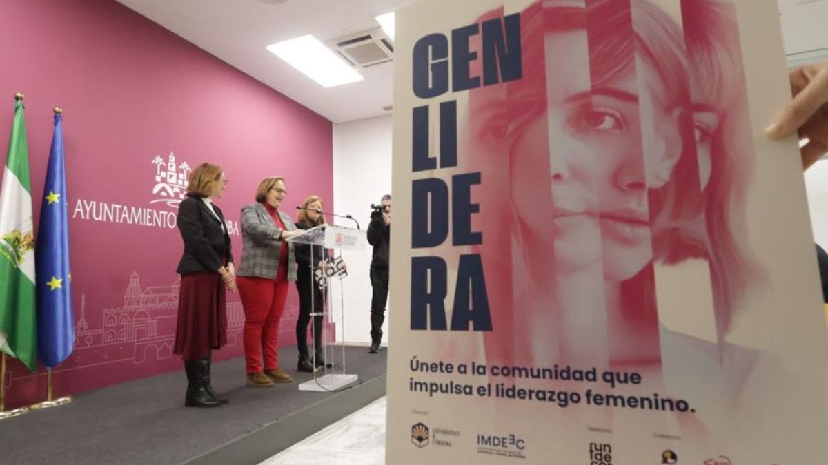 Sara Pinzi, Blanca Torrent y María Ángeles Mellado, durante la presentación del encuentro
