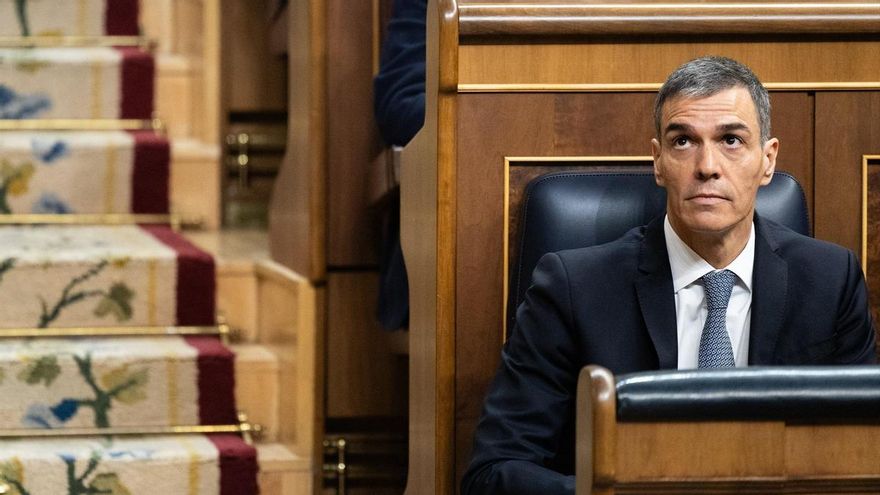 El presidente del Gobierno, Pedro Sánchez, durante una sesión de control al Gobierno, en el Congreso de los Diputados, a 10 de diciembre de 2025, en Madrid (España).
