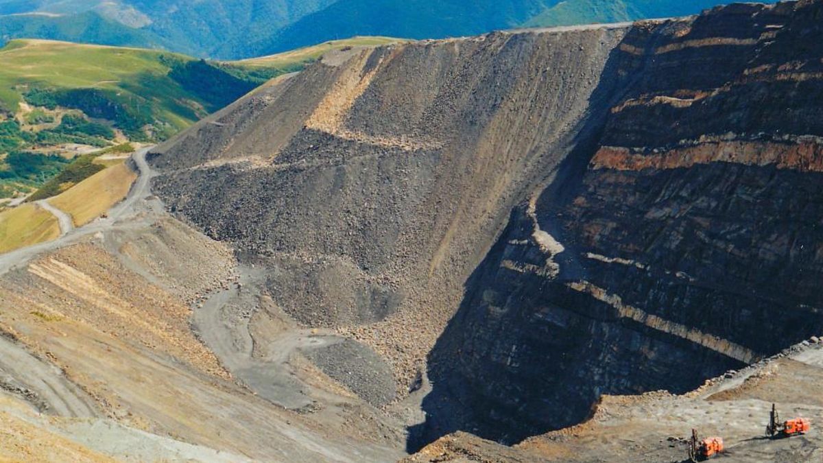 Diseñan un sistema dual de satélite con drones para vigilar en 3D digital los movimientos de tierras en zonas mineras