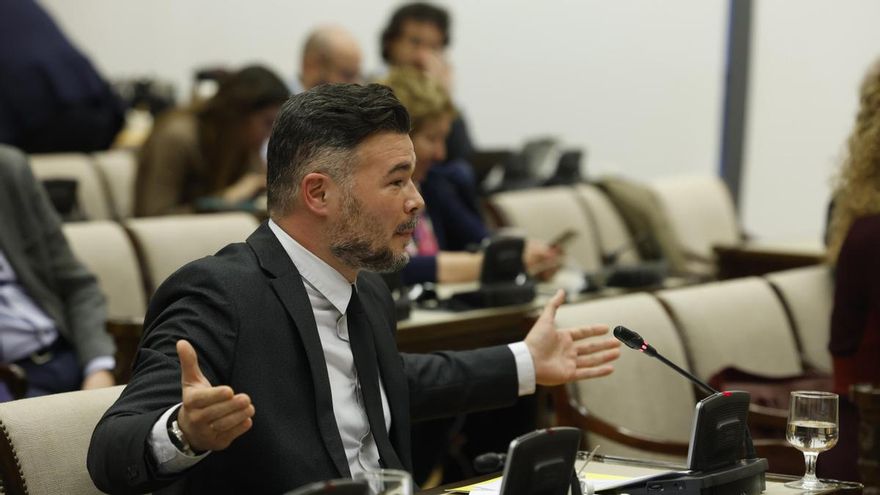 El diputado de ERC, Gabriel Rufián interroga al líder del PP, Alberto Núñez Feijóo