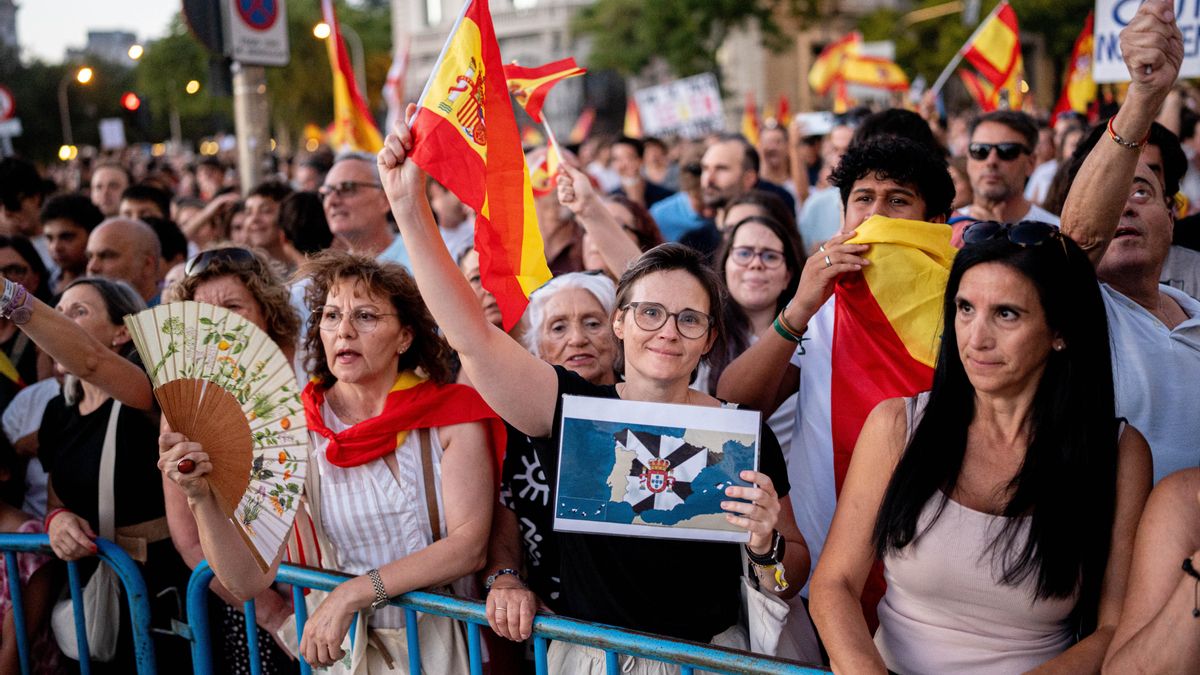 Última hora sobre la manifestación en Madrid por Ceuta y la actualidad política, en directo