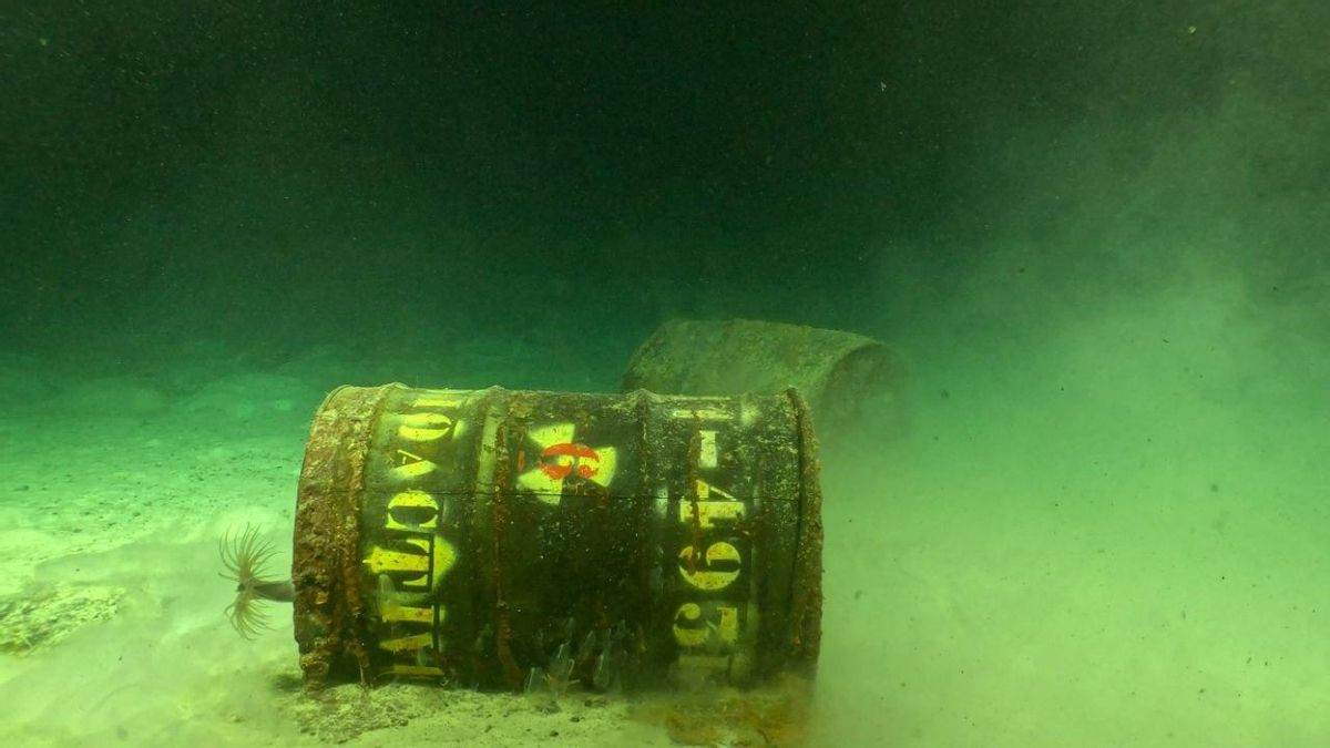 Imágenes de los bidones con material radioactivo en la Fosa Atlántica, captadas por el Proyecto Nodssum