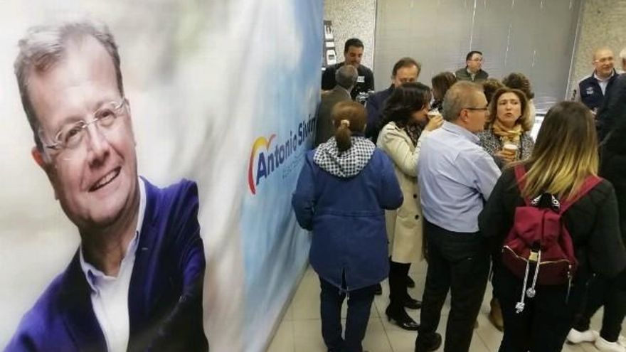 Cañero de cerveza artesana para el acto de presentación de la candidatura al Ayuntamiento e inauguración de la sede electoral en la Plaza de las Cortes Leonesas.