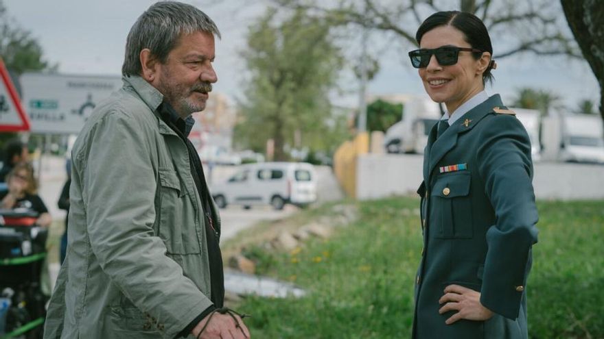 Max recrea la Semana Santa en 'Cuando nadie nos ve', la serie policíaca de Urbizu con Maribel Verdú de "vaquera"