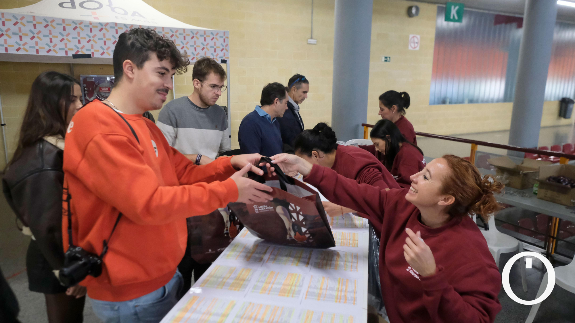 Recogida de dorsales para la Media Maratón de Córdoba