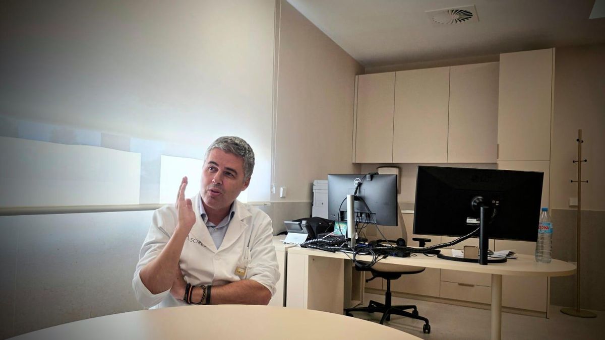 José Ferrer, en su consulta de Medicina Nuclear.
