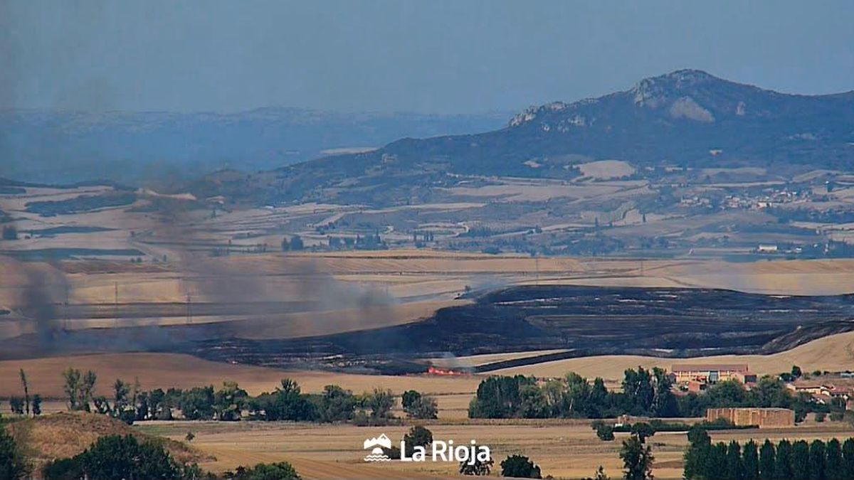 Incendio agrícola en Villalobar: medios aéreos y terrestres han logrado controlarlo
