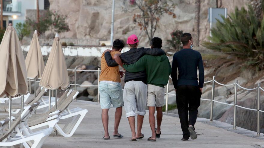 "Si nos molesta que las personas estén en un apartamento, antes que hacinadas en un muelle, es que algo estamos haciendo mal"