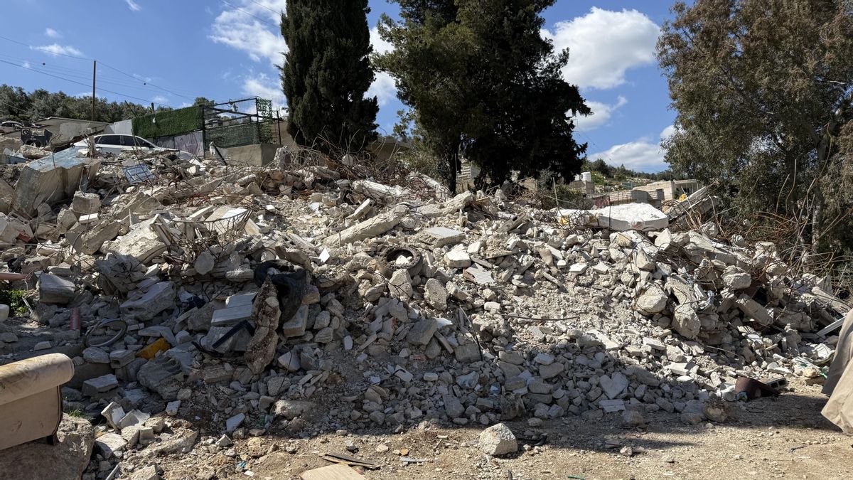 Cómo un pueblo palestino se unió para ayudar a una familia a reconstruir su hogar