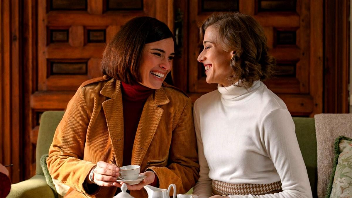 Fina y Marta, en una escena de su nueva etapa en 'Sueños de libertad'