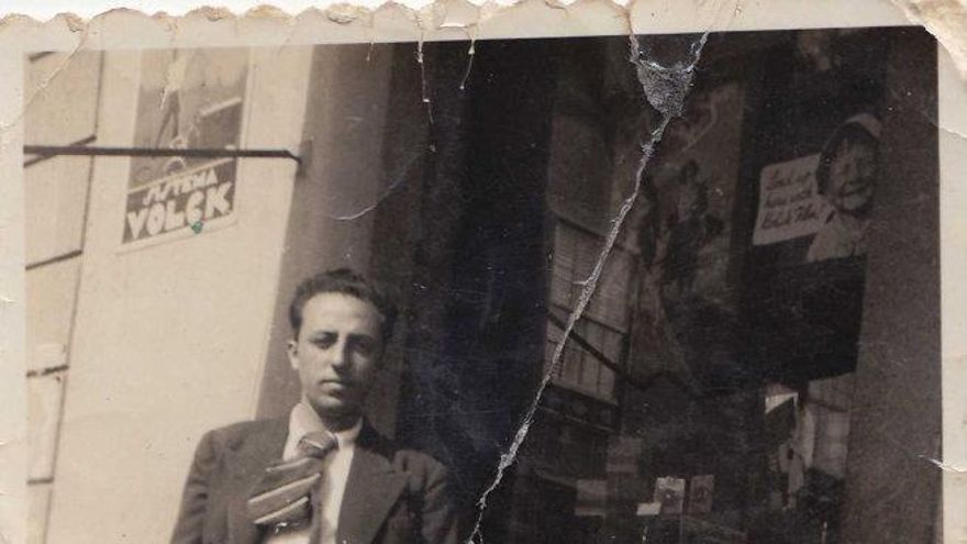 Santa Cruz de Tenerife recordará al poeta surrealista y concejal asesinado por el franquismo Domingo López Torres con el nombre de una plaza