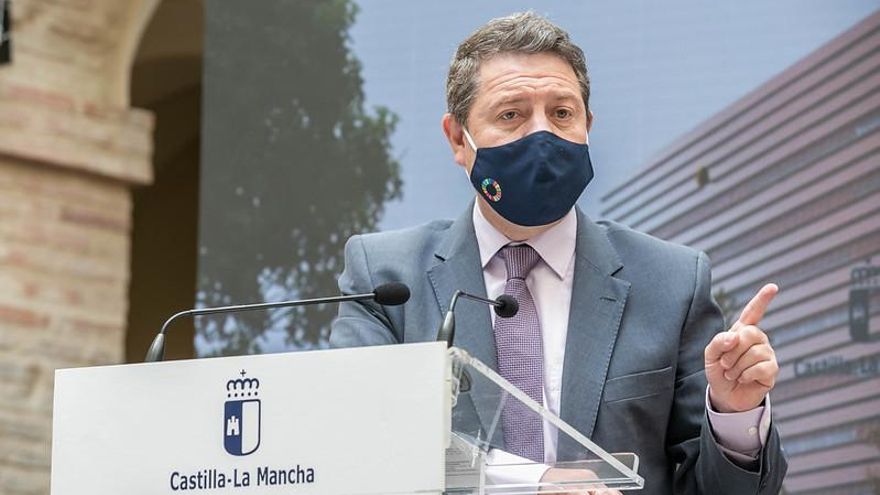 Page: “Si quieren que hablemos de agua, que lo hagamos a las orillas del Tajo, para que vean la porquería de río que tenemos”