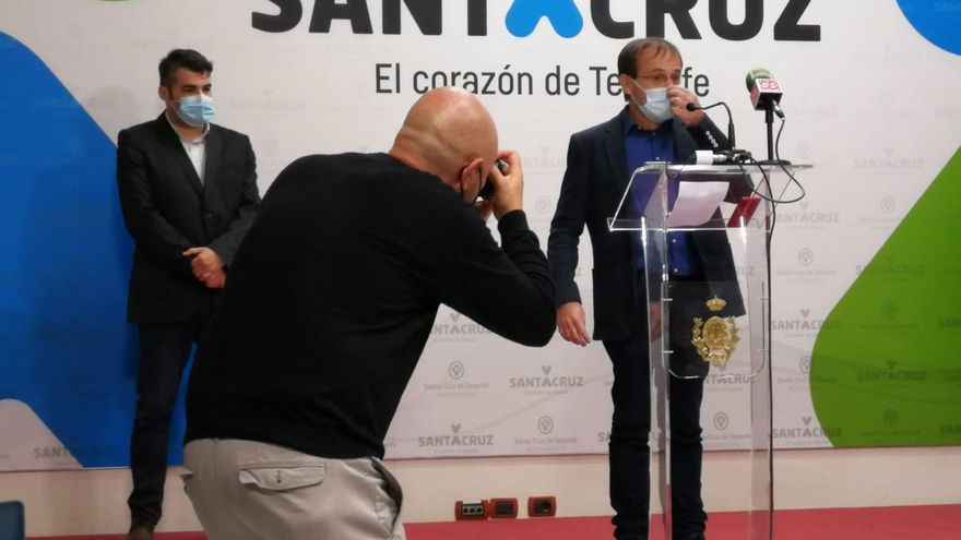 Ramón Trujillo en la comparecencia ante los medios para presentar la denuncia por lo penal interpuesta ante Fiscalía