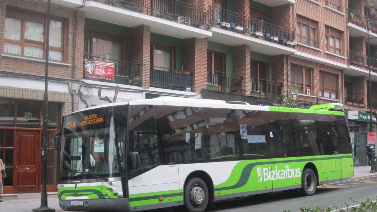 Ayuntamiento de Etxebarri cree que la solución adoptada con la lanzadera es "la mejor" para los usuarios y el servicio
