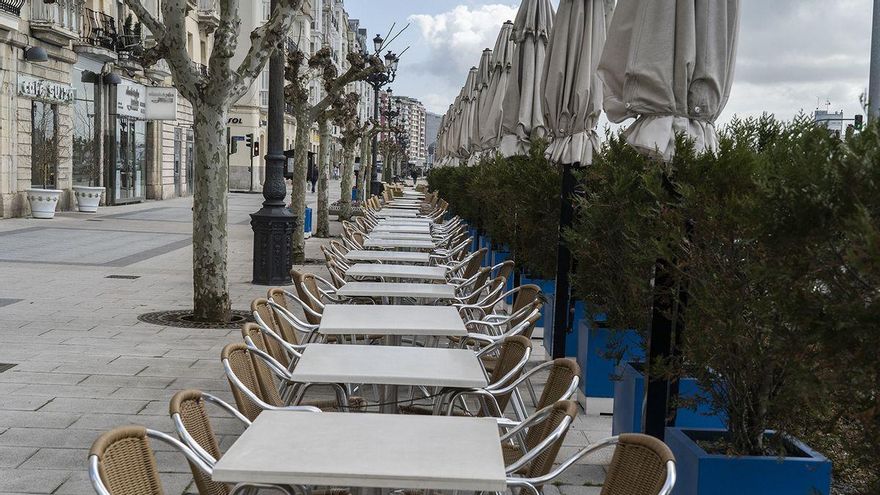 Podemos e IU instan a Revilla a que pida un confinamiento domiciliario en Cantabria para frenar los contagios